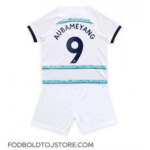 Chelsea Aubameyang #9 Udebanesæt Børn 2022-23 Kortærmet (+ Korte bukser)